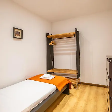 34paa1127- 3 Bedrooms In Gracia 아파트 바르셀로나